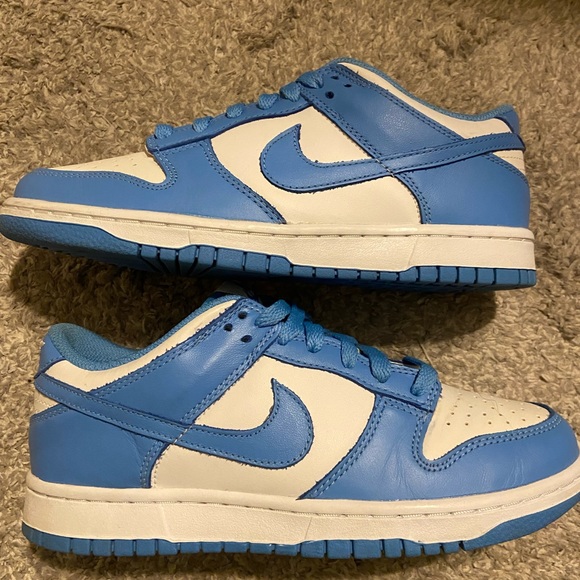 UNC DUNKS